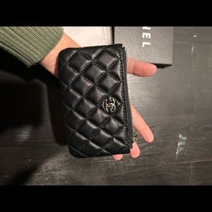 Chanel coin purse. Authentic. Brand new.